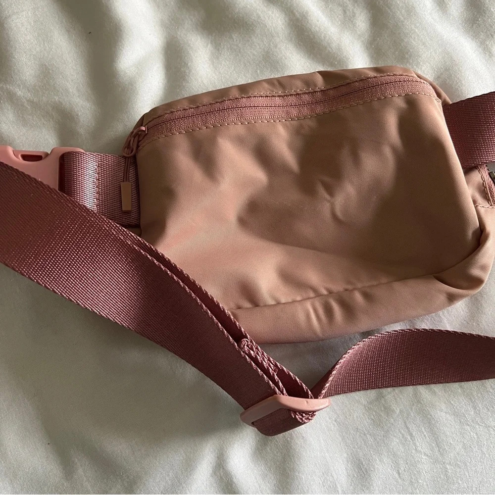 🧡 Lululemon OG Everywhere Belt Bag - Picture 5 of 8